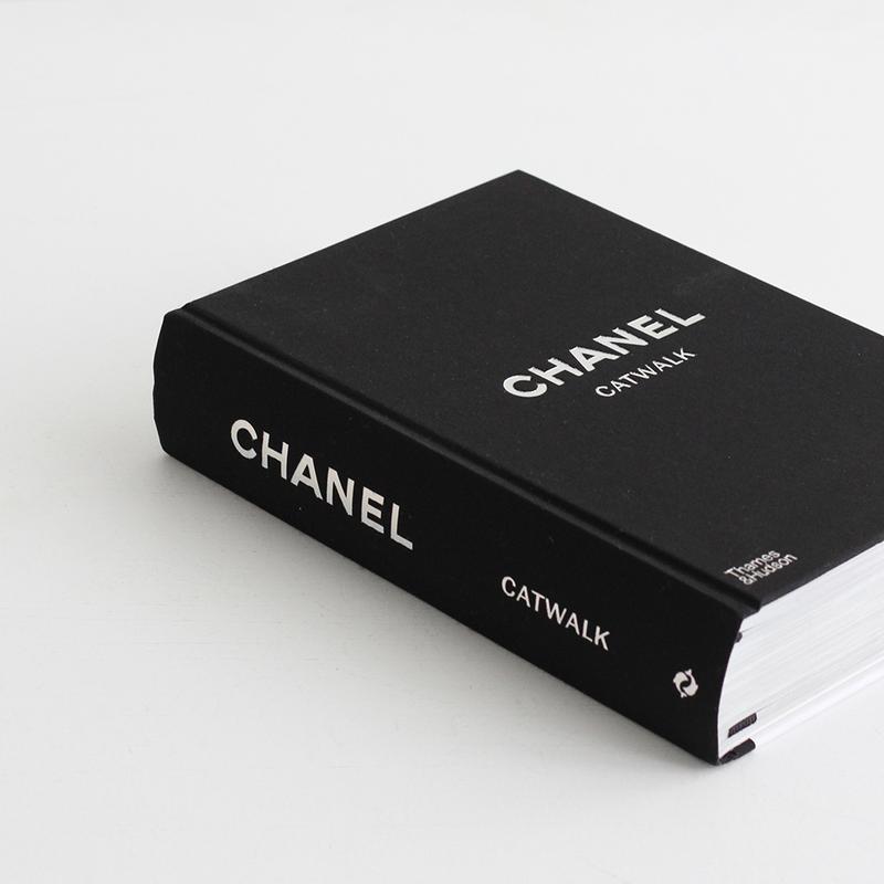 CHANEL CATWALK Book  Wilhelmina Designs